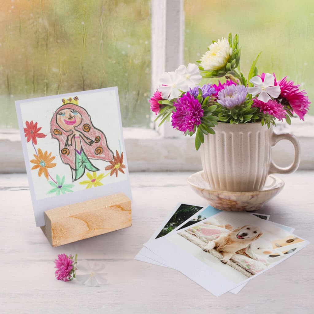 New for 2022 - cute wood blocks to display a set of favourite pictures on the table or windowsill